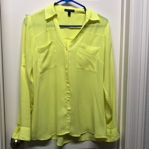 See all pictures!!! Express blouse.